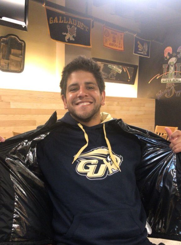 universidad gallaudet poleron bisontes matias donoso